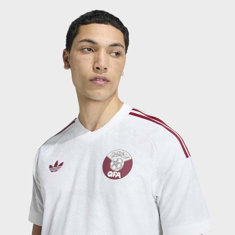 قميص قطر 2026 الثاني - النسخة الأصلية (Authentic) للرجال
