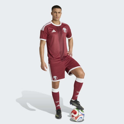 شورت قطر 2026 الأساسي للرجال